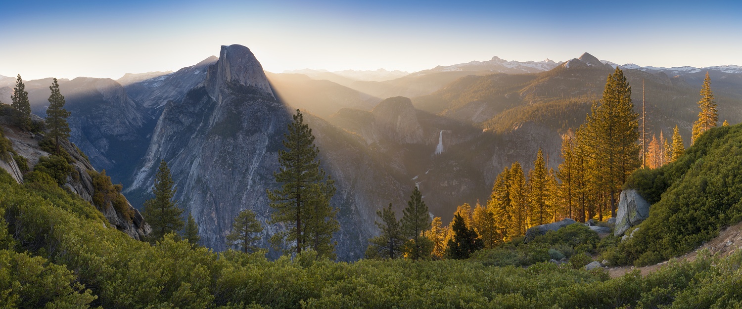 Sluncem zalité Yosemity, Kalifornie, USA