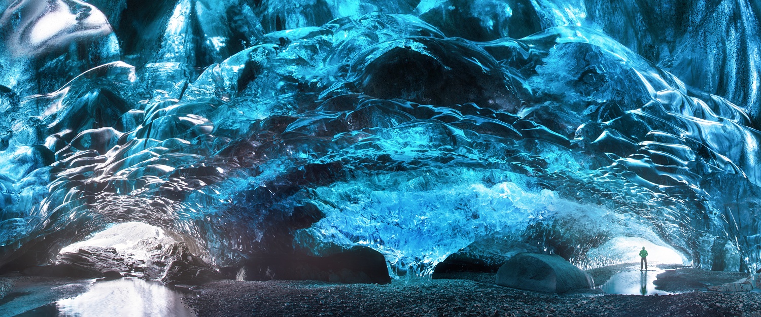 V ledovcové jeskyni, Island