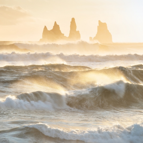 Ve vlnách, Island